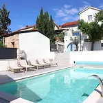 Vila Solaris